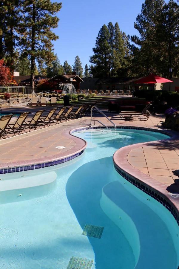 Seventh Mountain Resort Bend Bagian luar foto