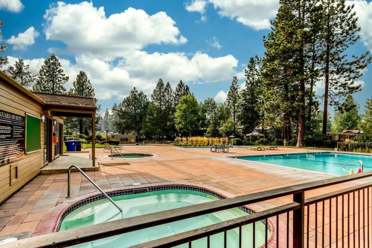 Seventh Mountain Resort Bend Bagian luar foto