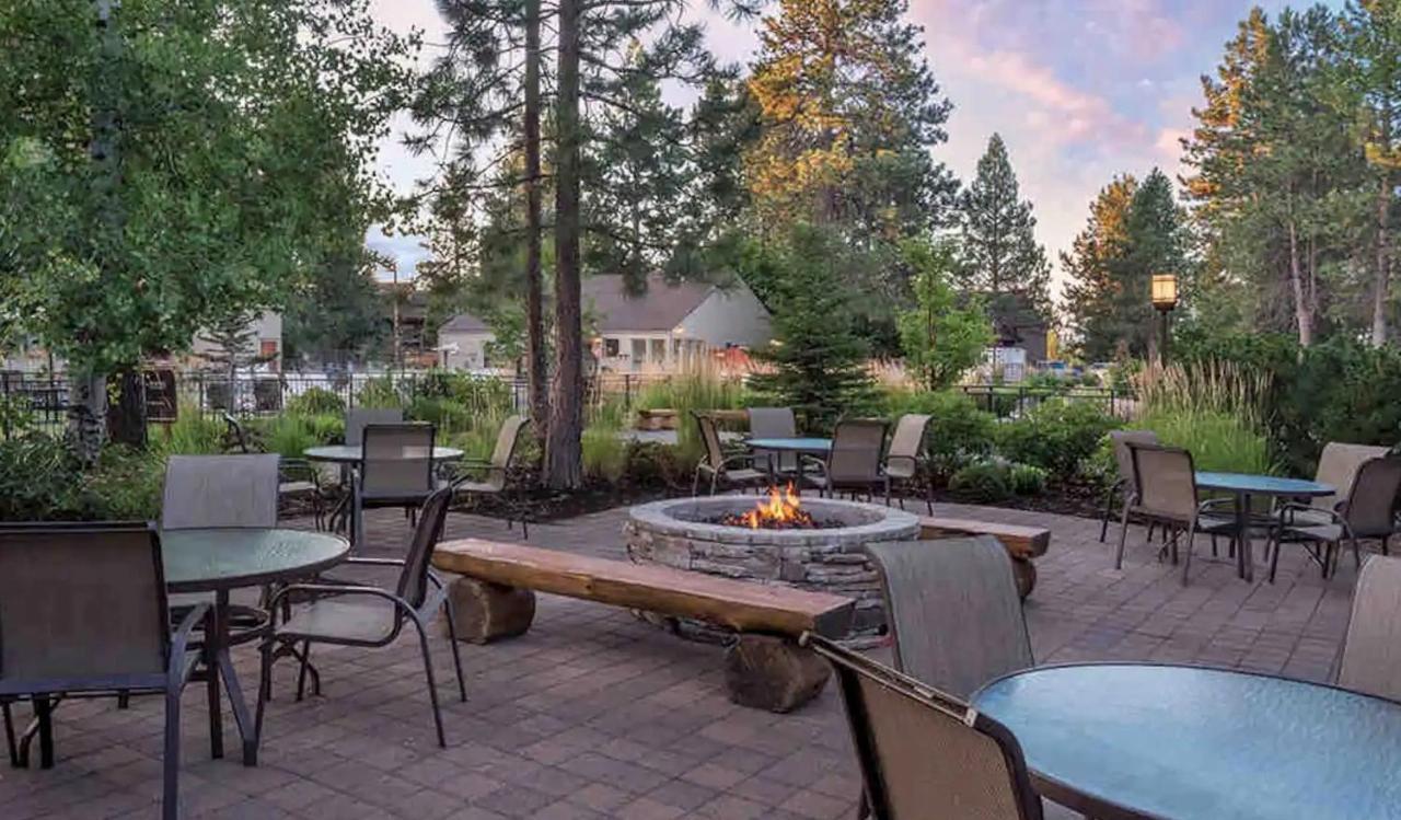 Seventh Mountain Resort Bend Bagian luar foto